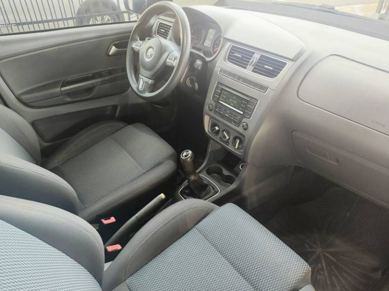 VOLKSWAGEN - FOX - 2014/2014 - Preta - R$ 38.800,00