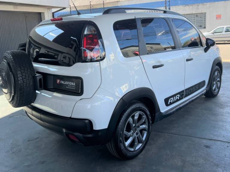 CITROËN - AIRCROSS - 2016/2017 - Branca - R$ 55.500,00