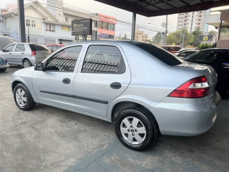 CHEVROLET - PRISMA - 2007/2008 - Prata - R$ 27.500,00
