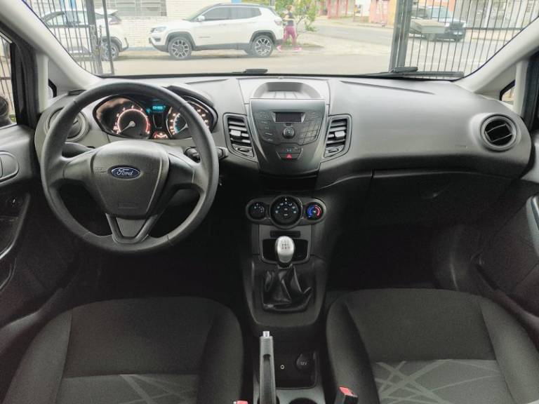 FORD - FIESTA - 2014/2014 - Preta - R$ 42.800,00