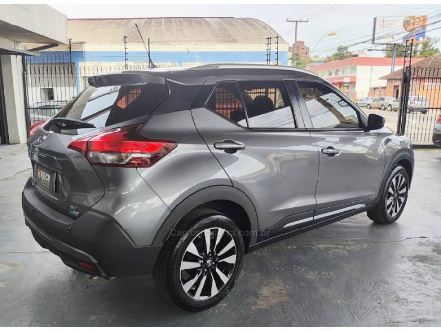 NISSAN - KICKS - 2018/2018 - Cinza - R$ 80.990,00