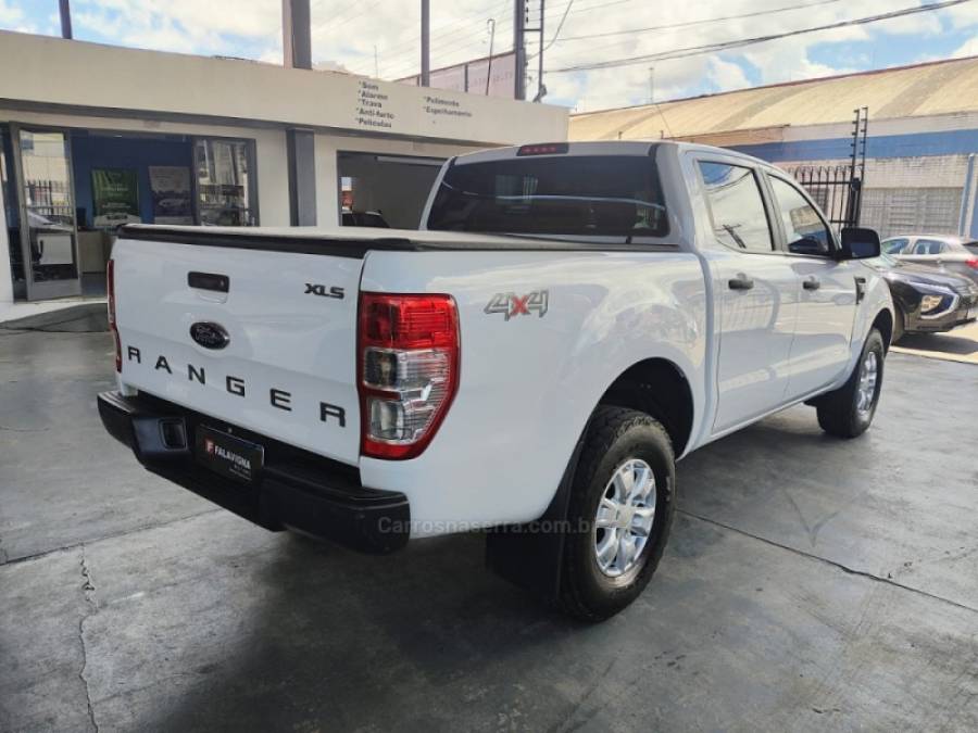 FORD - RANGER - 2015/2015 - Branca - R$ 92.500,00