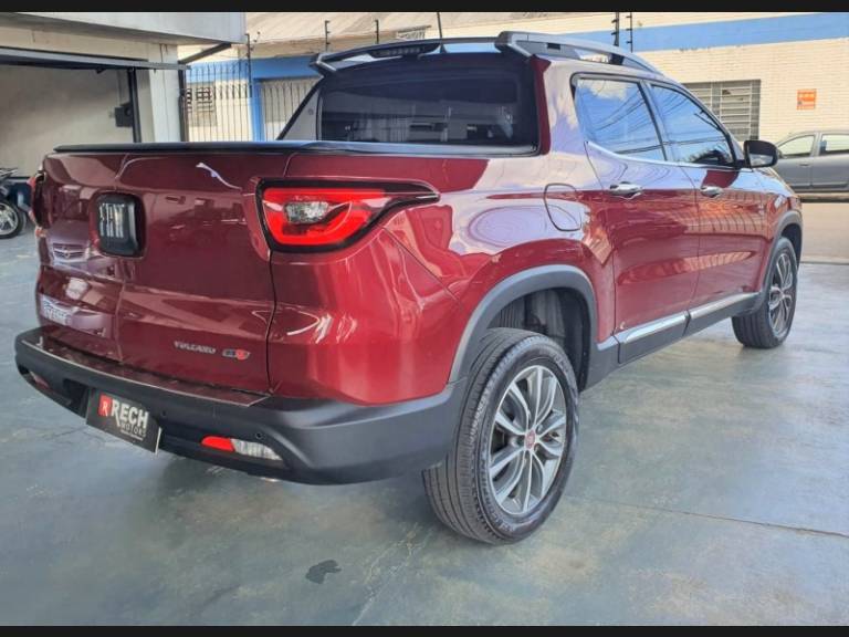 FIAT - TORO - 2020/2021 - Vermelha - R$ 128.000,00