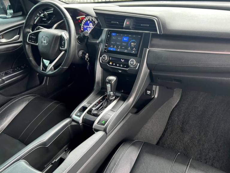 HONDA - CIVIC - 2019/2019 - Preta - R$ 105.000,00