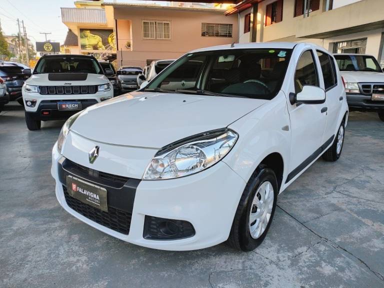 RENAULT - SANDERO - 2012/2012 - Branca - R$ 29.990,00