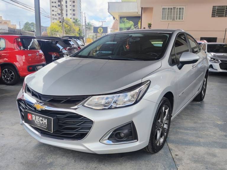 CHEVROLET - CRUZE - 2019/2010 - Prata - R$ 89.990,00