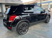 CHEVROLET - TRACKER - 2017/2018 - Preta - R$ 89.990,00