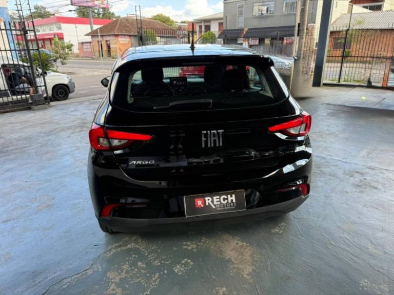 FIAT - ARGO - 2019/2020 - Preta - R$ 61.500,00