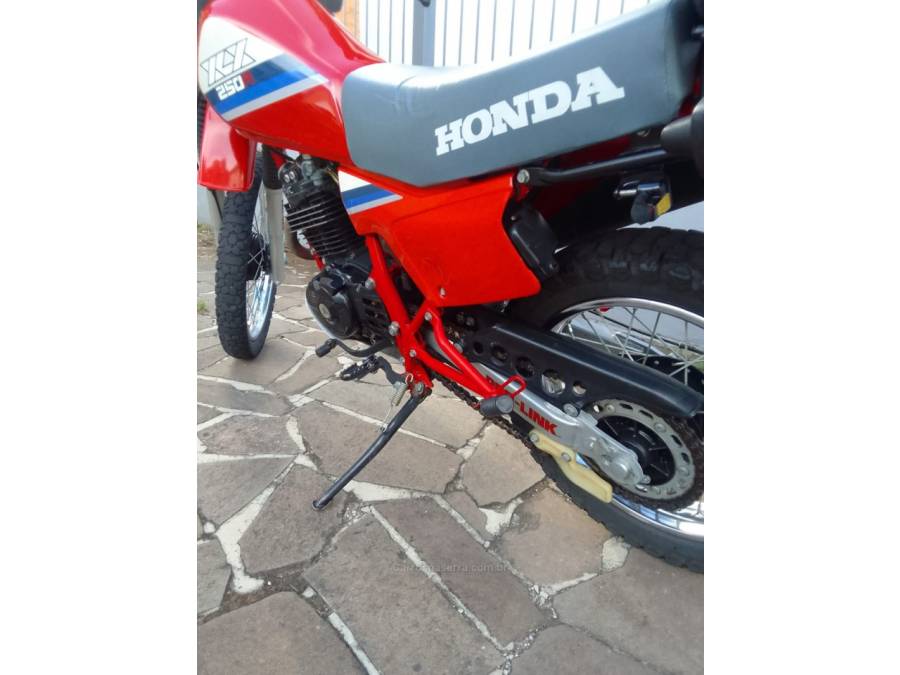 HONDA - XLX 250R - 1987/1987 - Vermelha - R$ 15.000,00