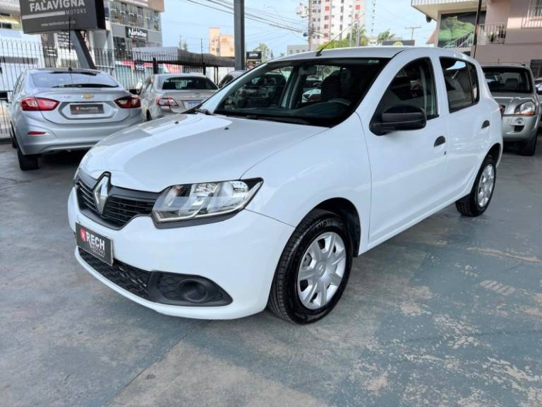 RENAULT - SANDERO - 2016/2017 - Branca - R$ 41.900,00