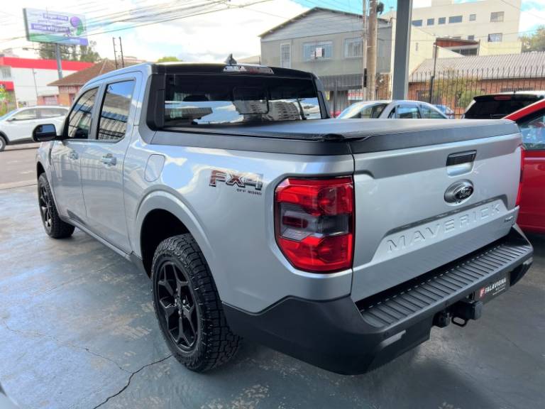 FORD - MAVERICK - 2022/2022 - Prata - R$ 165.000,00