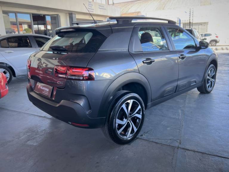 CITROËN - C4 CACTUS - 2021/2022 - Cinza - R$ 78.900,00