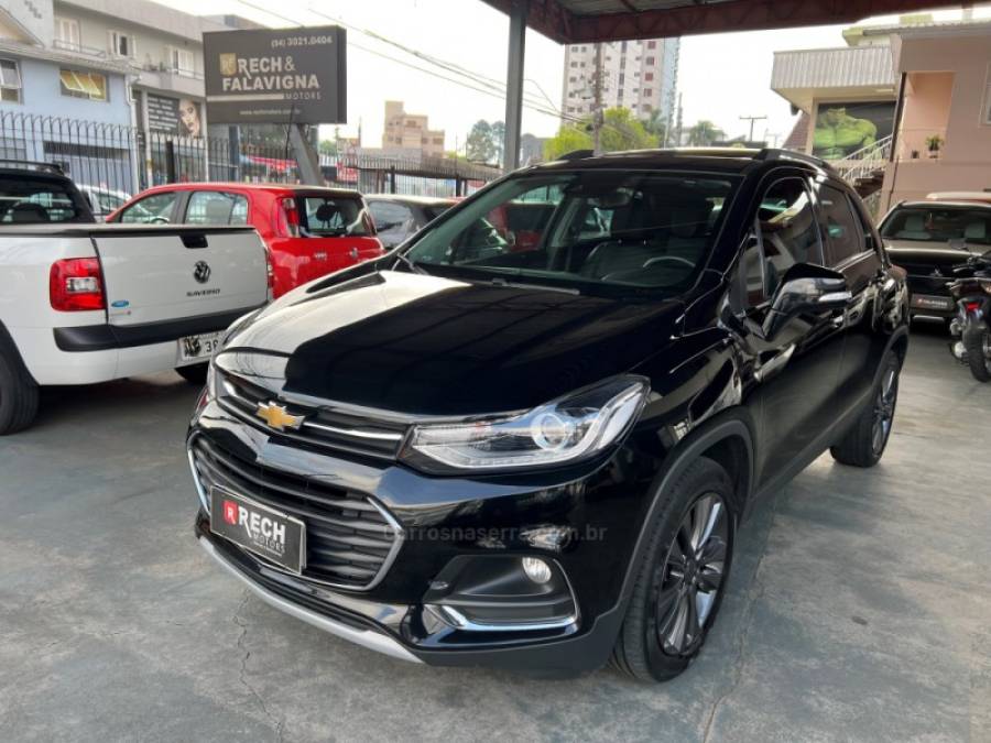 CHEVROLET - TRACKER - 2017/2018 - Preta - R$ 89.990,00