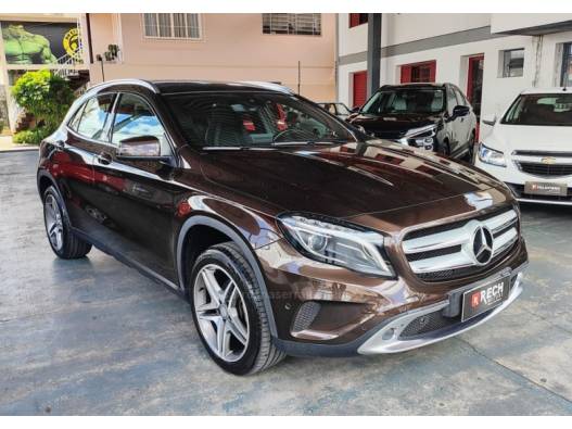 MERCEDES-BENZ - GLA 200 - 2016/2016 - Marrom - R$ 116.900,00