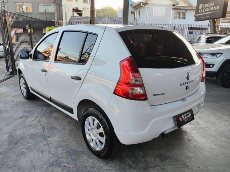 RENAULT - SANDERO - 2012/2012 - Branca - R$ 29.990,00