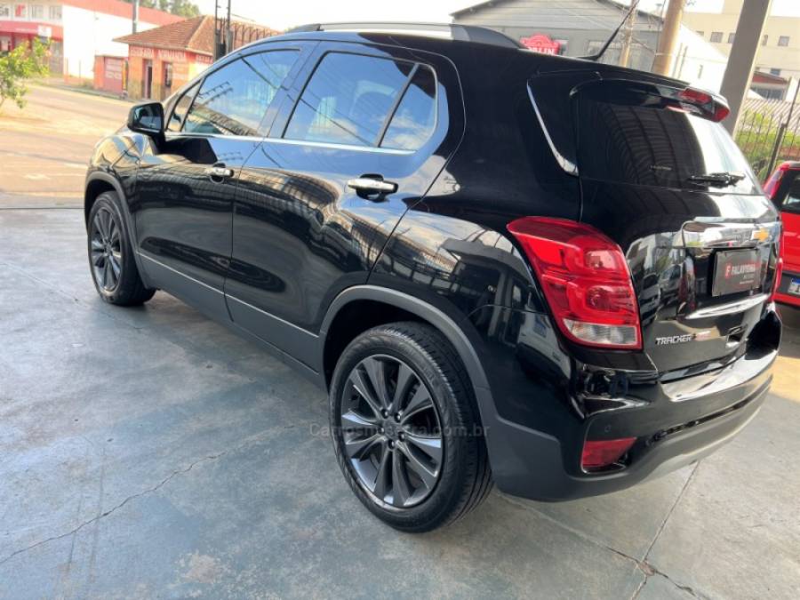 CHEVROLET - TRACKER - 2017/2018 - Preta - R$ 89.990,00