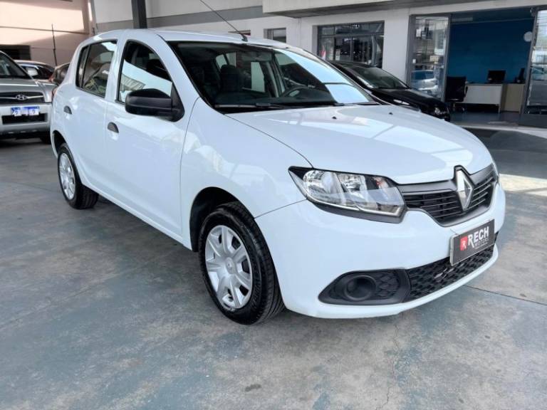 RENAULT - SANDERO - 2016/2017 - Branca - R$ 41.900,00