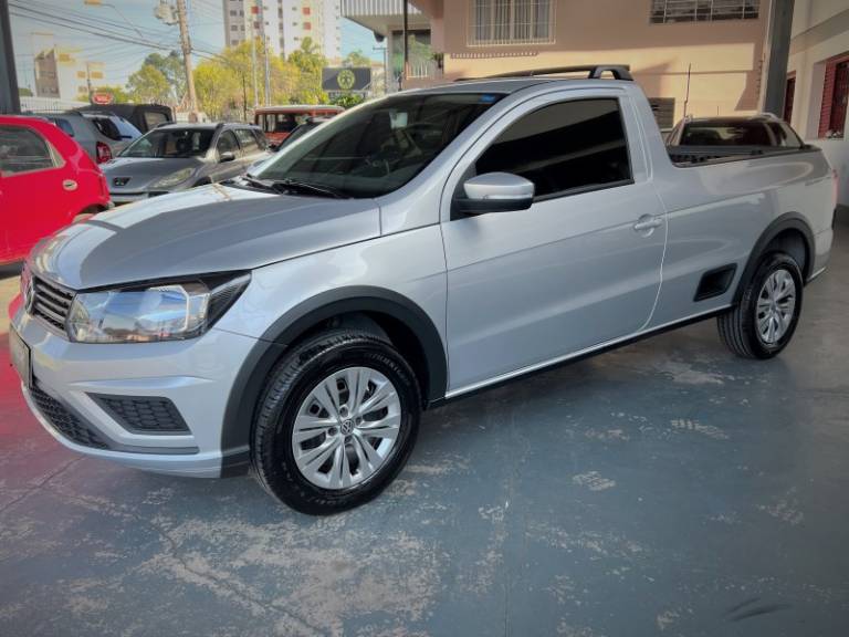 VOLKSWAGEN - SAVEIRO - 2021/2022 - Prata - R$ 71.900,00