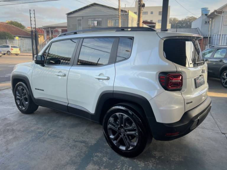 JEEP - RENEGADE - 2024/2024 - Branca - R$ 125.000,00
