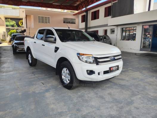 FORD - RANGER - 2015/2015 - Branca - R$ 92.500,00