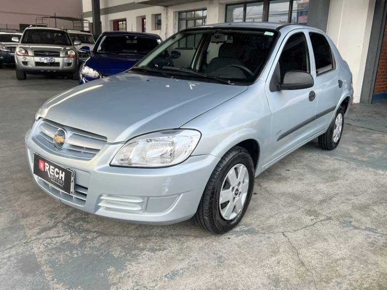 CHEVROLET - PRISMA - 2007/2008 - Prata - R$ 27.500,00
