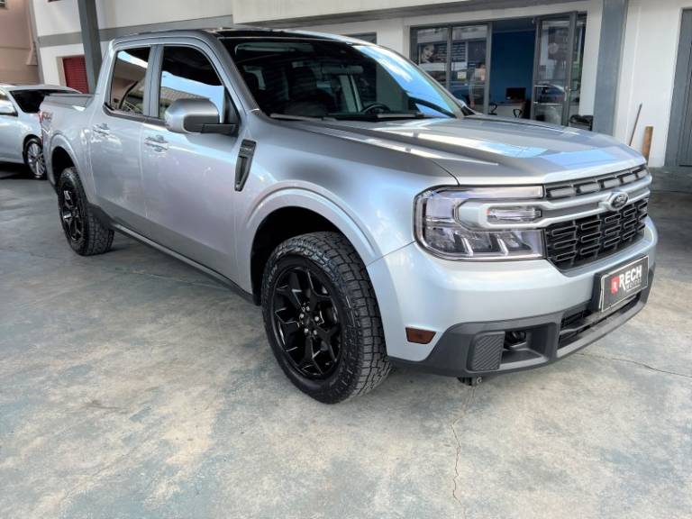 FORD - MAVERICK - 2022/2022 - Prata - R$ 165.000,00