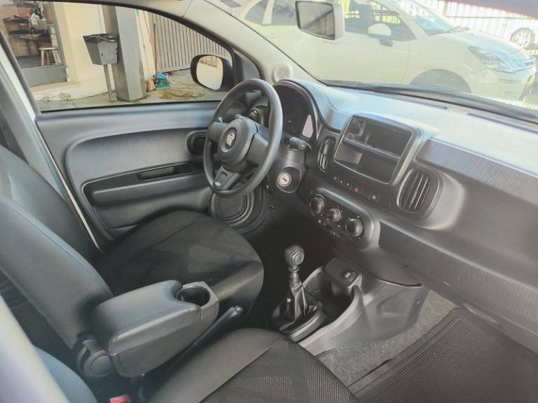 FIAT - MOBI - 2022/2023 - Branca - R$ 51.500,00
