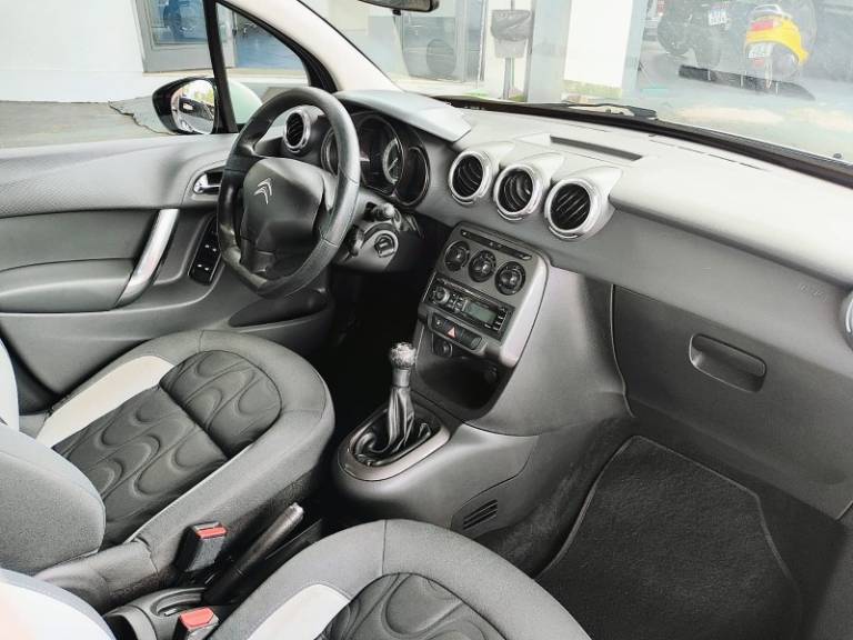CITROËN - C3 - 2014/2015 - Branca - R$ 39.900,00