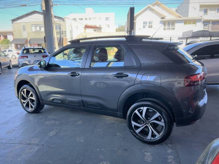 CITROËN - C4 CACTUS - 2021/2022 - Cinza - R$ 78.900,00