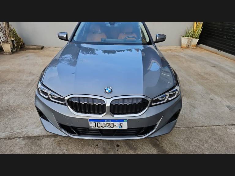 BMW - 320I - 2023/2024 - Cinza - R$ 295.000,00