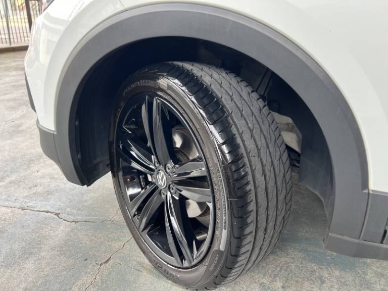 VOLKSWAGEN - T-CROSS - 2021/2021 - Branca - R$ 98.000,00