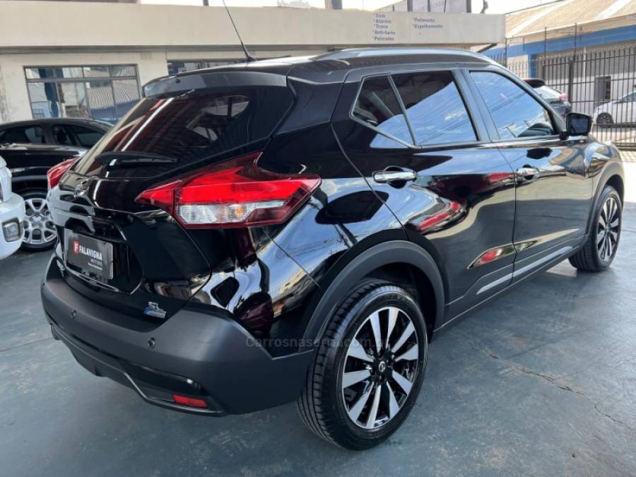 NISSAN - KICKS - 2017/2018 - Preta - R$ 83.900,00