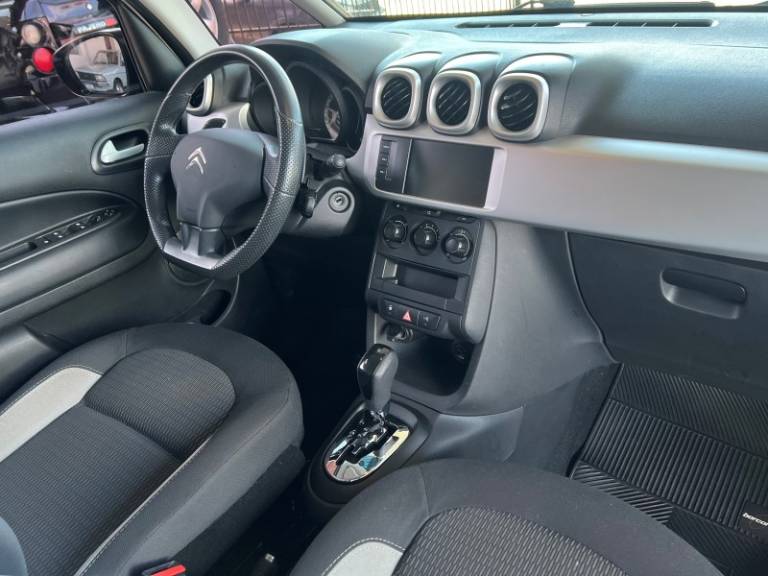 CITROËN - AIRCROSS - 2016/2017 - Branca - R$ 55.500,00