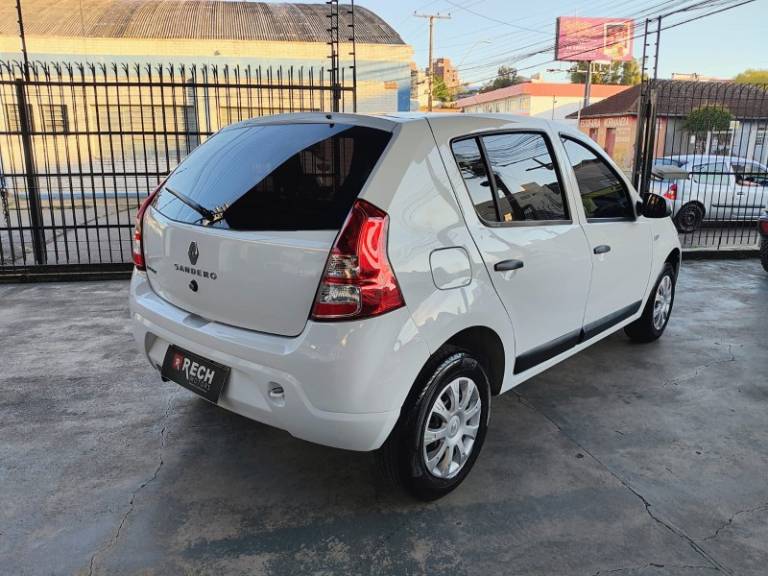 RENAULT - SANDERO - 2012/2012 - Branca - R$ 29.990,00
