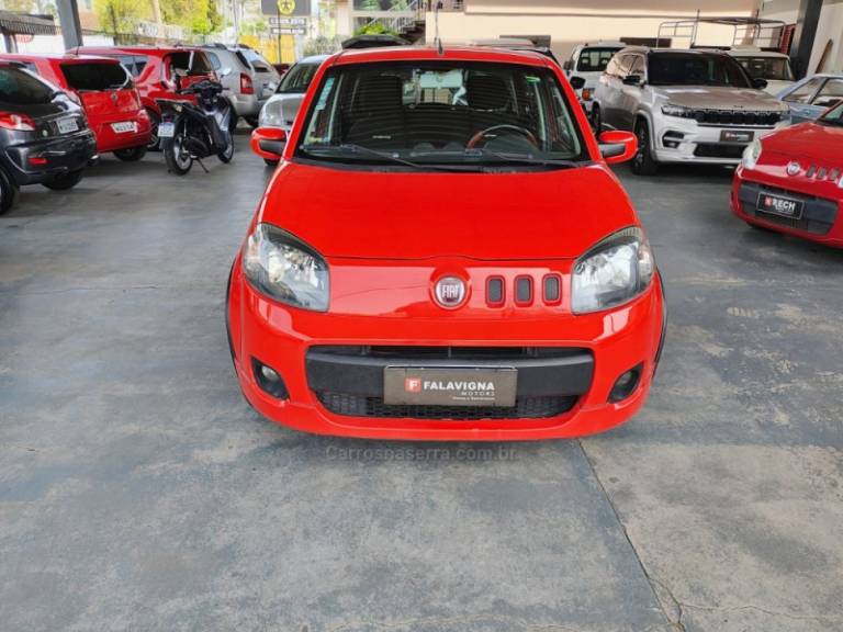 FIAT - UNO - 2012/2013 - Vermelha - R$ 37.900,00
