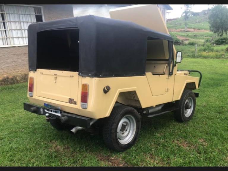 CBT - JEEP - 1991/1991 - Bege - R$ 58.000,00