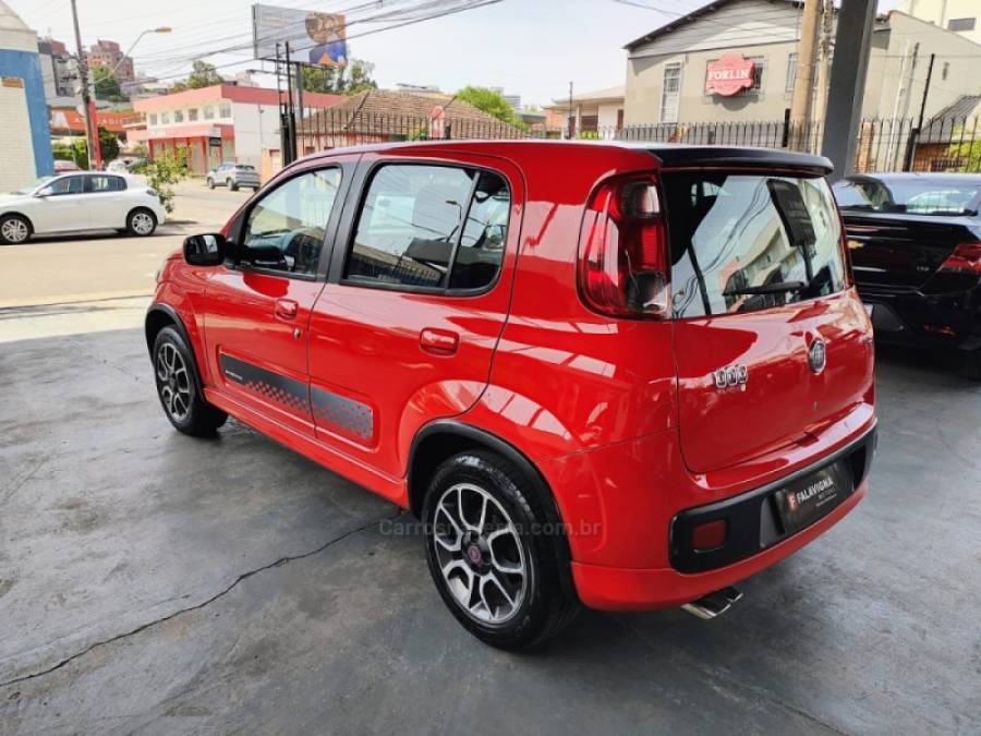 FIAT - UNO - 2012/2013 - Vermelha - R$ 34.900,00