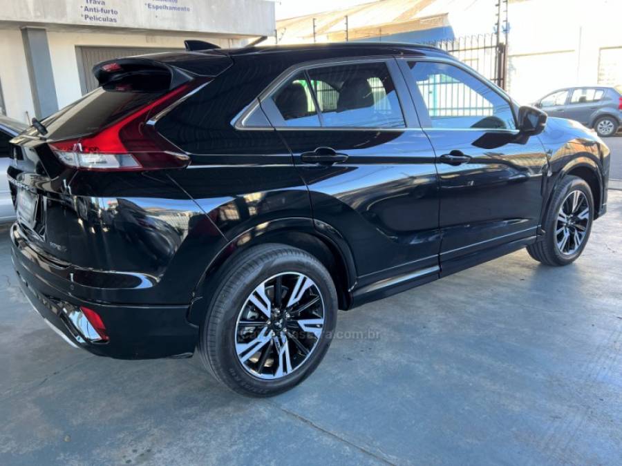 MITSUBISHI - ECLIPSE CROSS - 2023/2024 - Preta - R$ 189.990,00