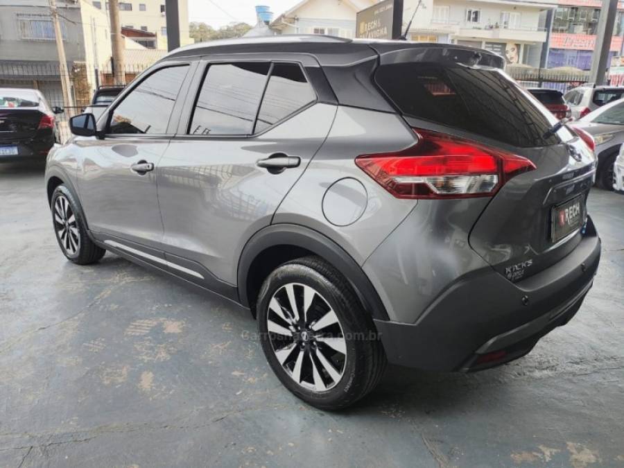 NISSAN - KICKS - 2018/2018 - Cinza - R$ 80.990,00