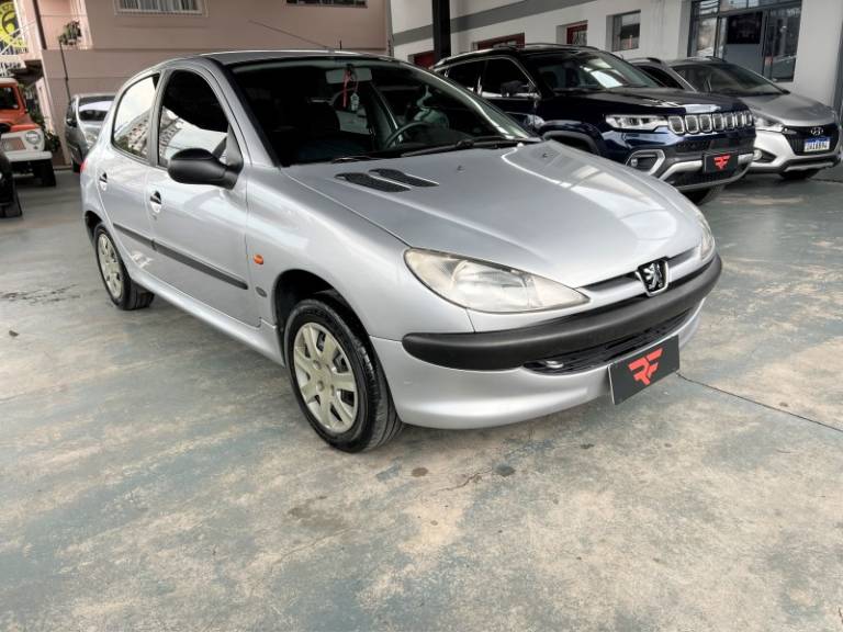 PEUGEOT - 206 - 1999/1999 - Prata - R$ 18.900,00