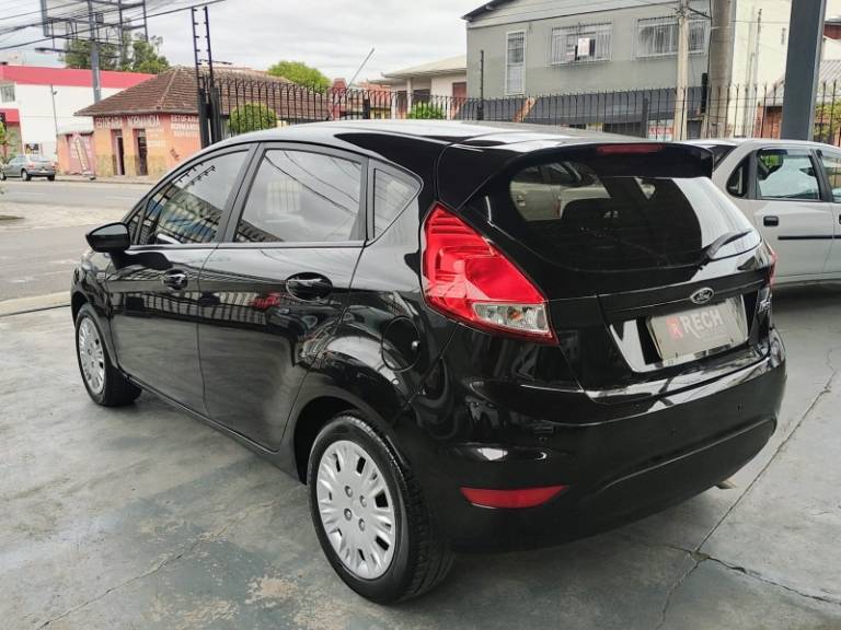 FORD - FIESTA - 2014/2014 - Preta - R$ 42.800,00